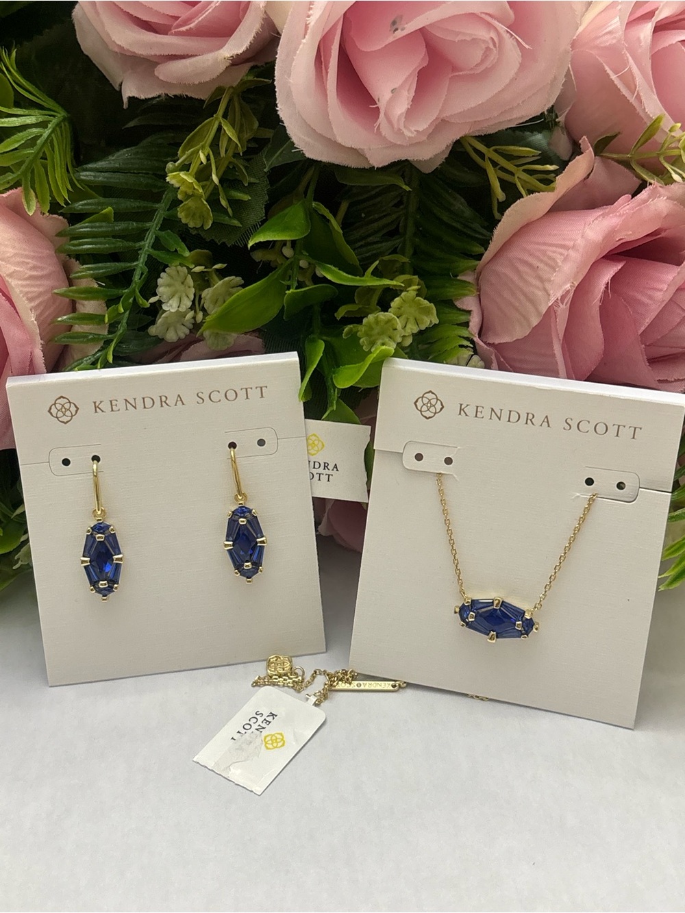 NWT Kendra Scott Set of Lindy Rae Lee Drop Earrings + Lindy Rae Elisa Necklace